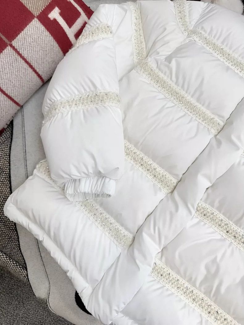 Chanel Chanel White Quilted Puffer Jacket with Lace Size XS / US 0-2 / IT 36-38 - 3 Thumbnail