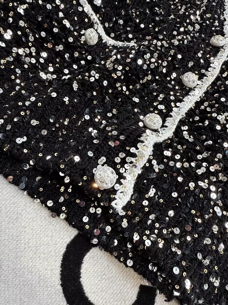 Chanel Chanel Black Sequin Knit Cardigan with White Trim Size S / US 4 / IT 40 - 2 Thumbnail