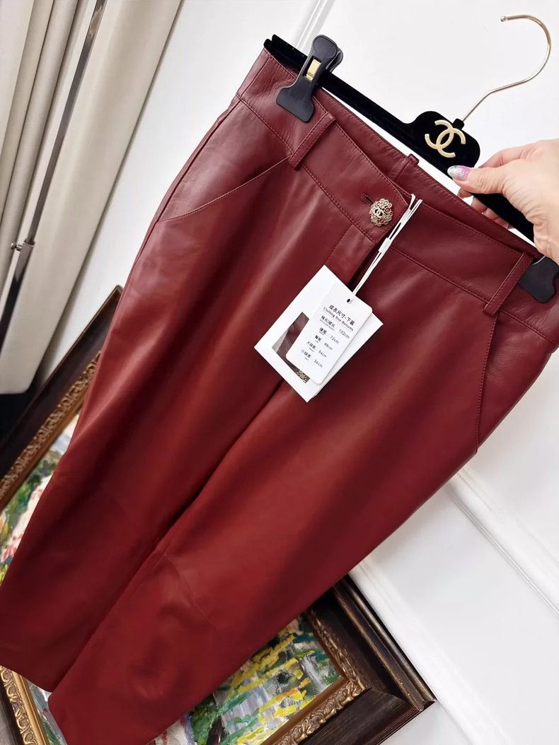 Chanel Chanel Burgundy Leather Pants with Tag Size 36" / US 14 / IT 50 - 2 Thumbnail