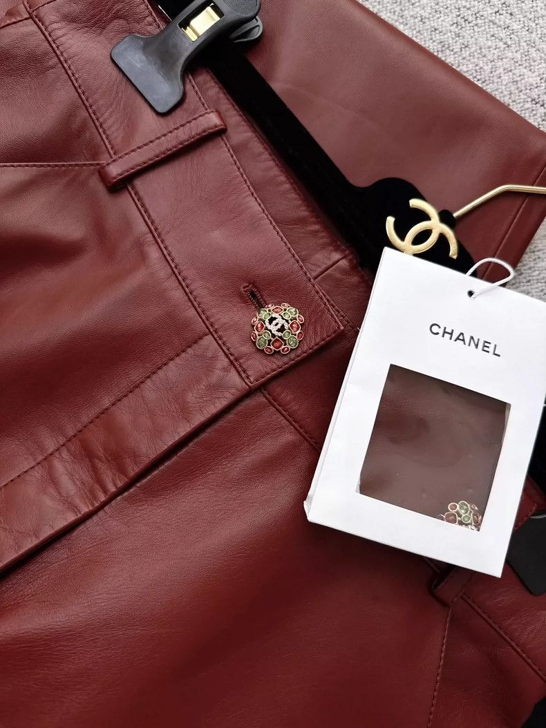 Chanel Chanel Burgundy Leather Pants with Tag Size 36" / US 14 / IT 50 - 3 Thumbnail