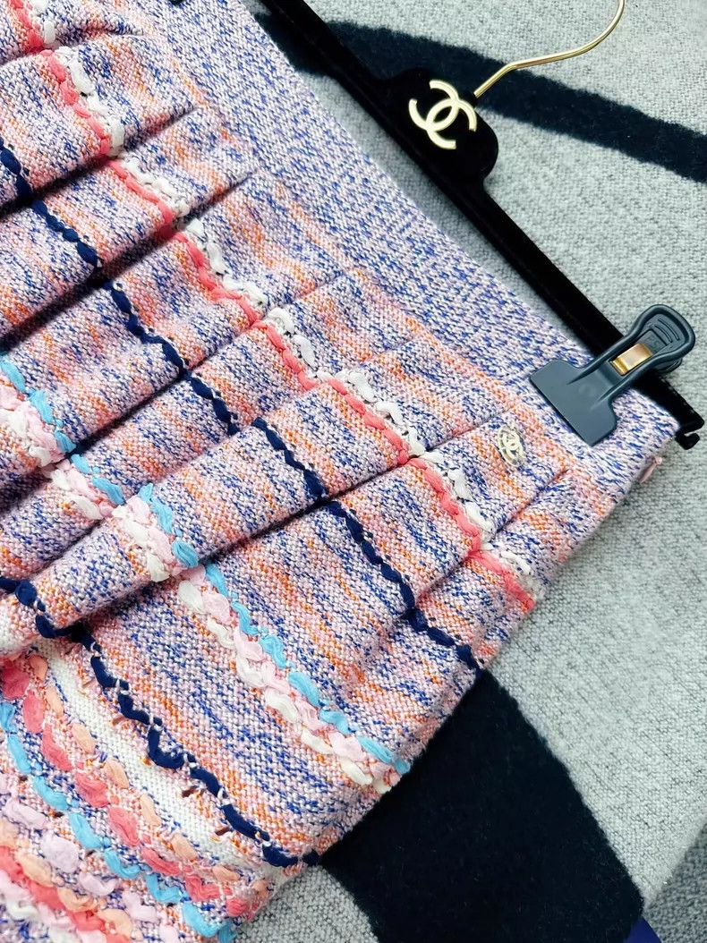 Chanel Chanel Pink Striped Knit Midi Skirt Size 36" / US 14 / IT 50 - 4 Thumbnail