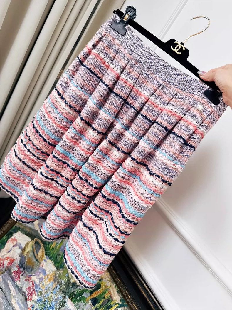 Chanel Chanel Pink Striped Knit Midi Skirt Size 36" / US 14 / IT 50 - 2 Thumbnail
