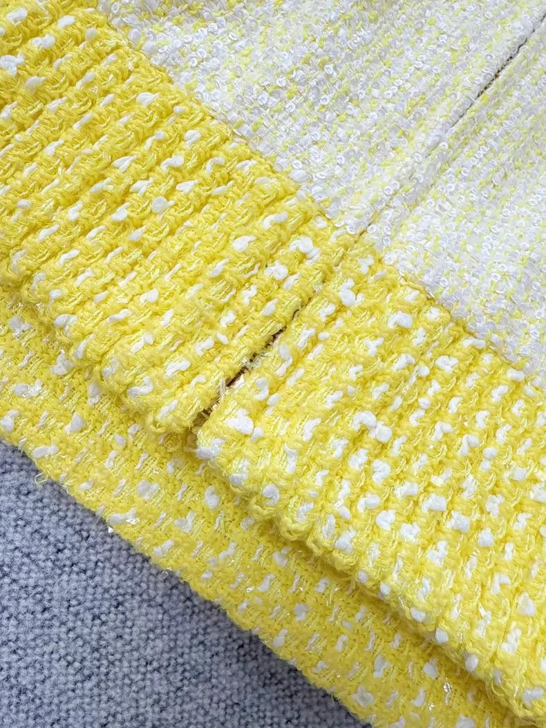 Chanel Chanel Yellow Embroidered Tweed Jacket Size S / US 4 / IT 40 - 4 Thumbnail