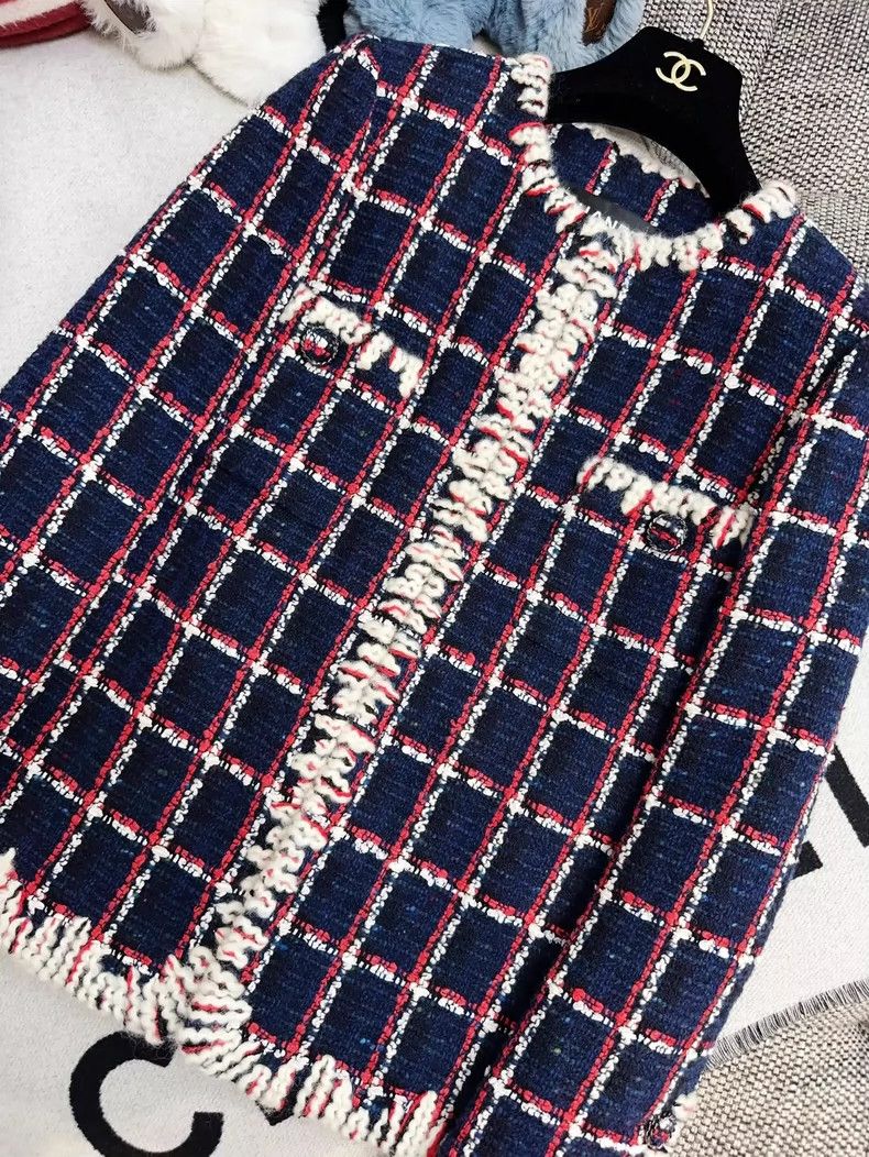 Chanel Chanel Long Sleeve Checked Coat in Navy Red Size M / US 6-8 / IT 42-44 - 2 Thumbnail