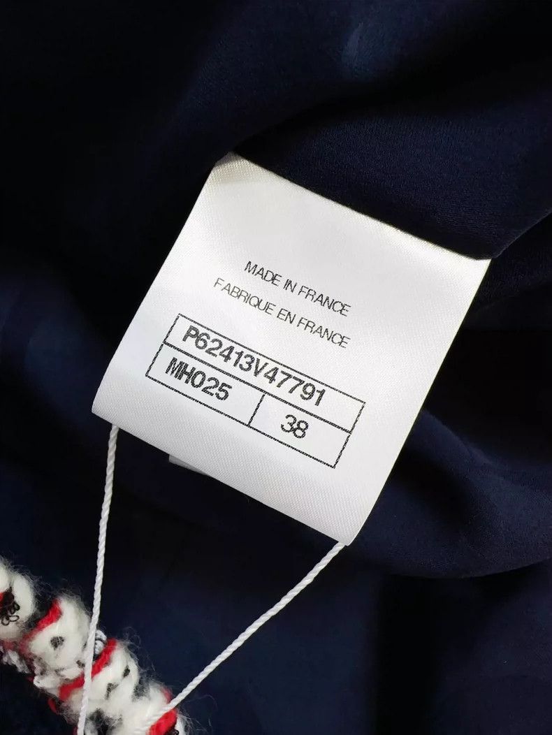 Chanel Chanel Long Sleeve Checked Coat in Navy Red Size M / US 6-8 / IT 42-44 - 6 Thumbnail