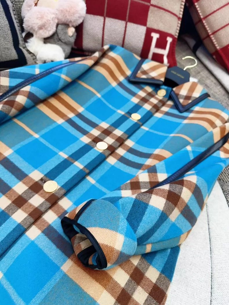 Louis Vuitton Louis Vuitton Blue Check Wool Coat Size XS / US 0-2 / IT 36-38 - 2 Thumbnail