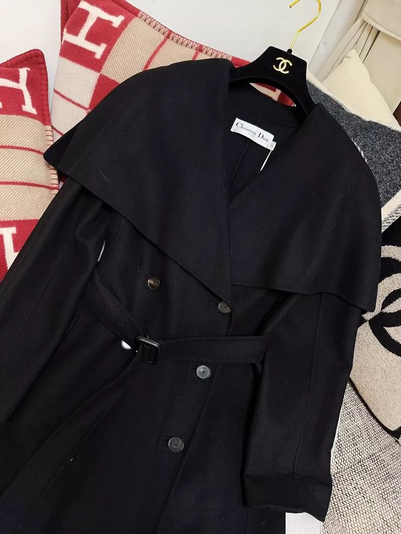 Dior Black Double-Breasted Cape Coat by Dior Size M / US 6-8 / IT 42-44 - 8 Thumbnail
