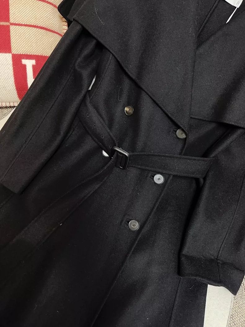 Dior Black Double-Breasted Cape Coat by Dior Size M / US 6-8 / IT 42-44 - 4 Thumbnail