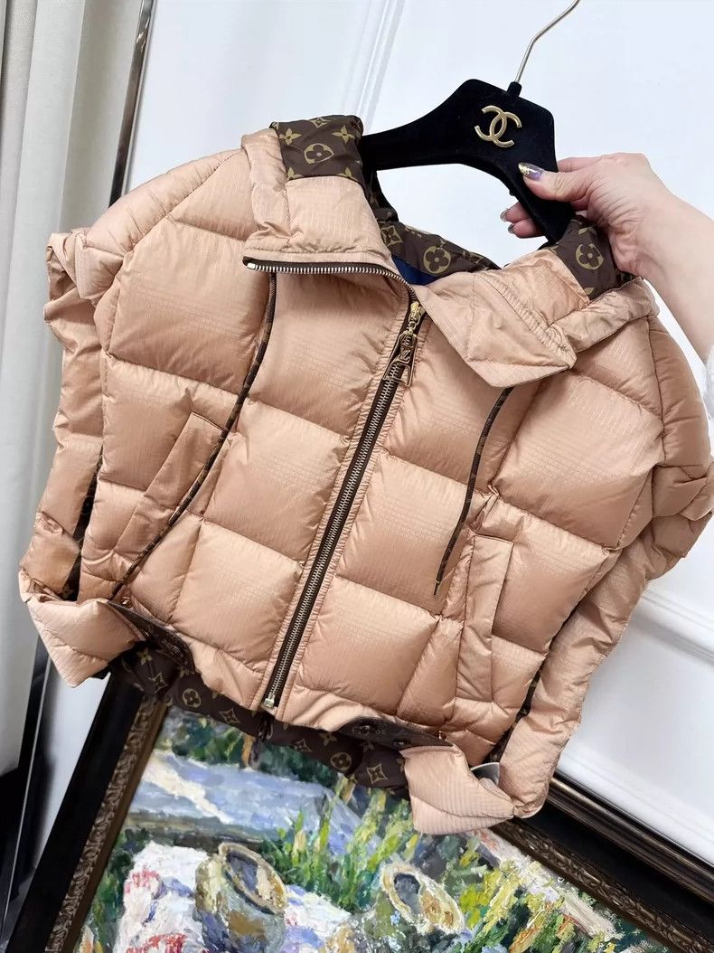 Louis Vuitton LV Caramel Hoodie Down Vest Size XS / US 0-2 / IT 36-38 - 7 Thumbnail