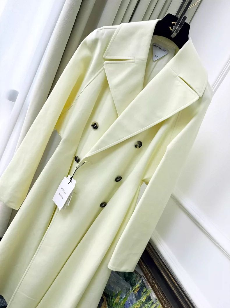 Bottega Veneta Long Yellow Trench Coat with Belt Size L / US 10 / IT 46 - 3 Thumbnail
