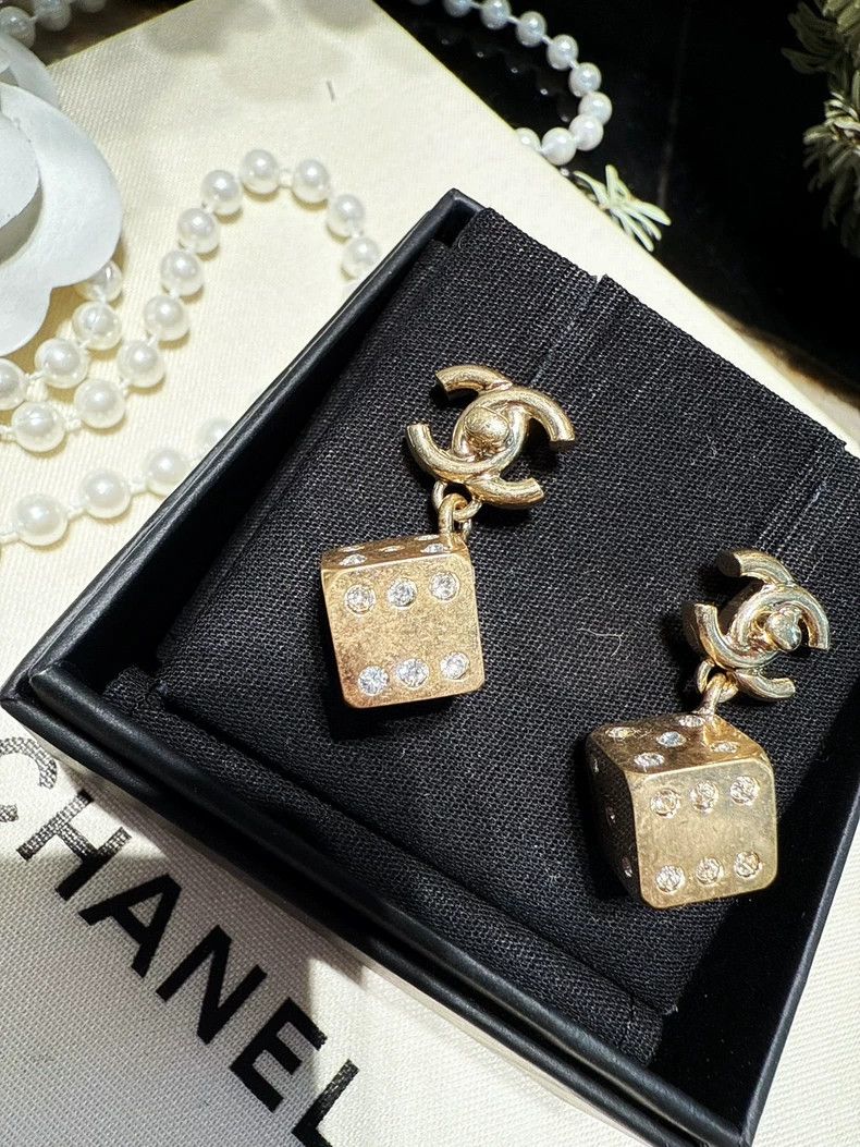 Chanel Chanel Vintage Gold Cube Earrings with Crystals Size ONE SIZE - 3 Thumbnail