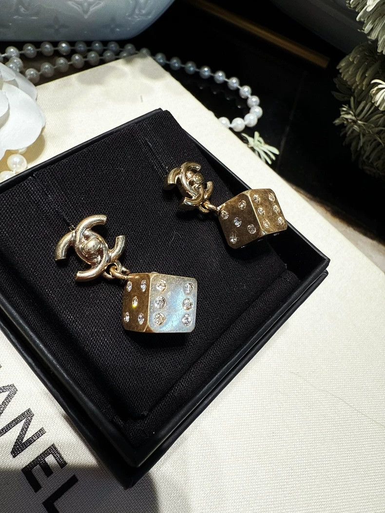 Chanel Chanel Vintage Gold Cube Earrings with Crystals Size ONE SIZE - 4 Thumbnail