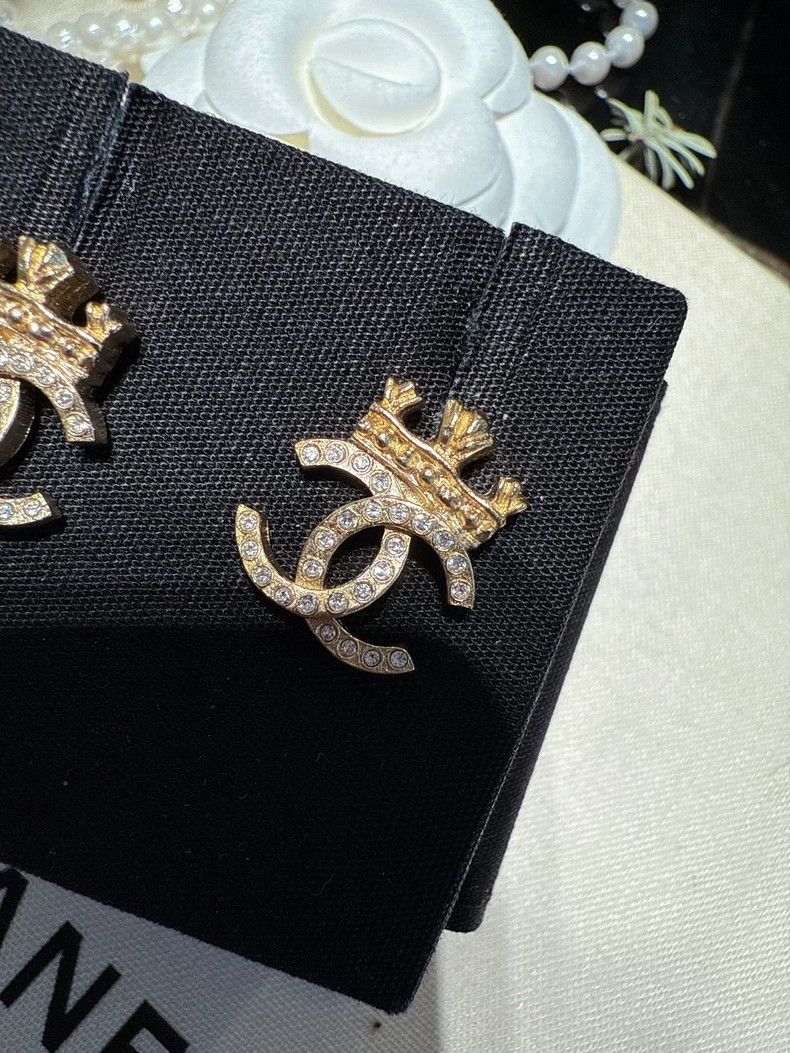 Chanel Chanel 21A Crown Earrings with Box Size ONE SIZE - 3 Thumbnail