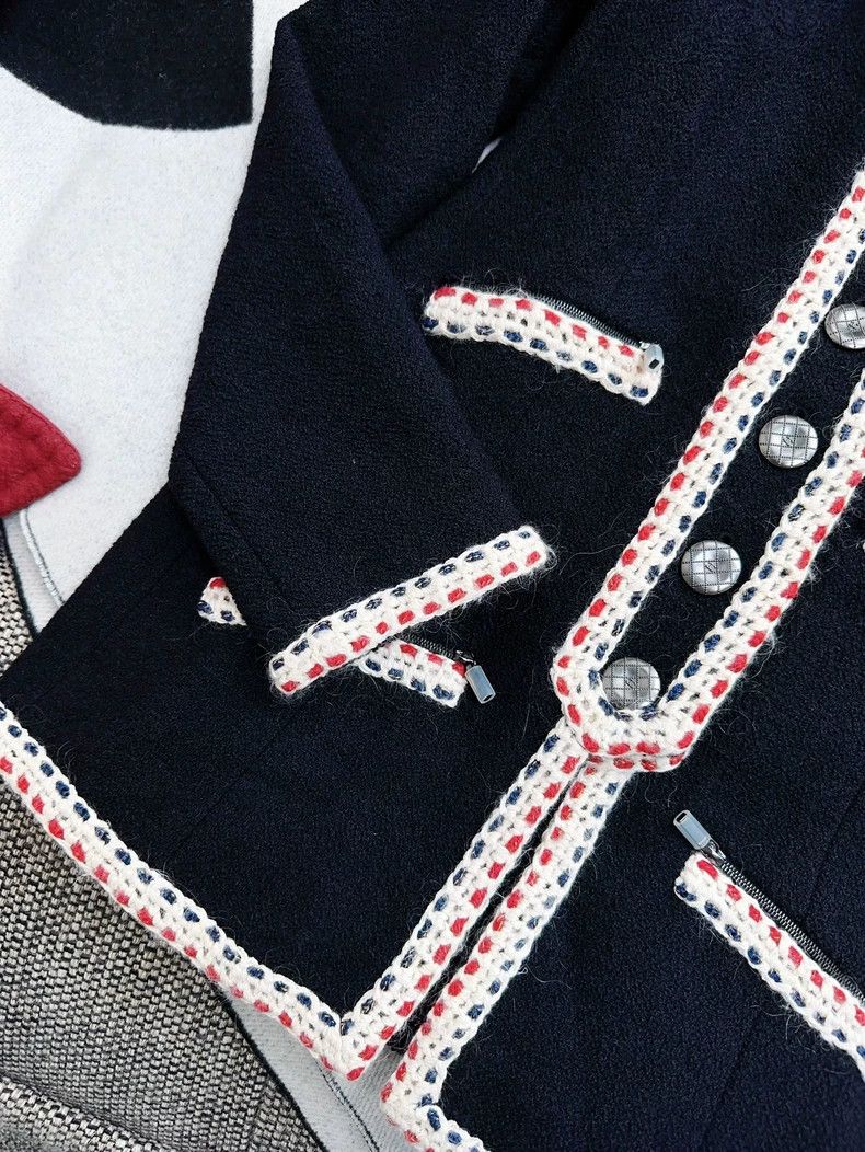 Chanel Chanel Navy Blue Trimmed Jacket Size S / US 4 / IT 40 - 3 Thumbnail