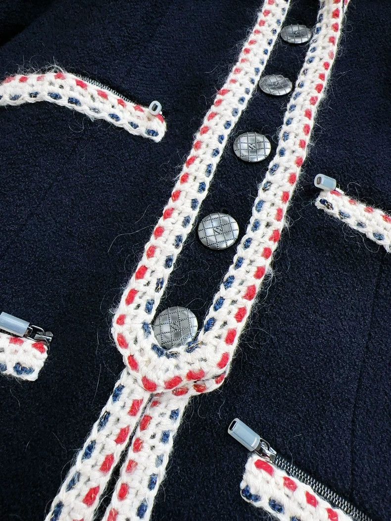 Chanel Chanel Navy Blue Trimmed Jacket Size S / US 4 / IT 40 - 4 Thumbnail
