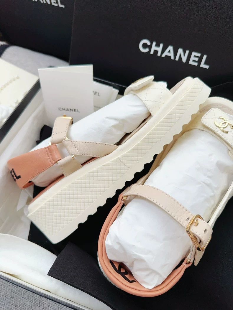 Chanel Chanel White and Pink Gradient Wedge Sandals Size US 6 / IT 36 - 3 Thumbnail