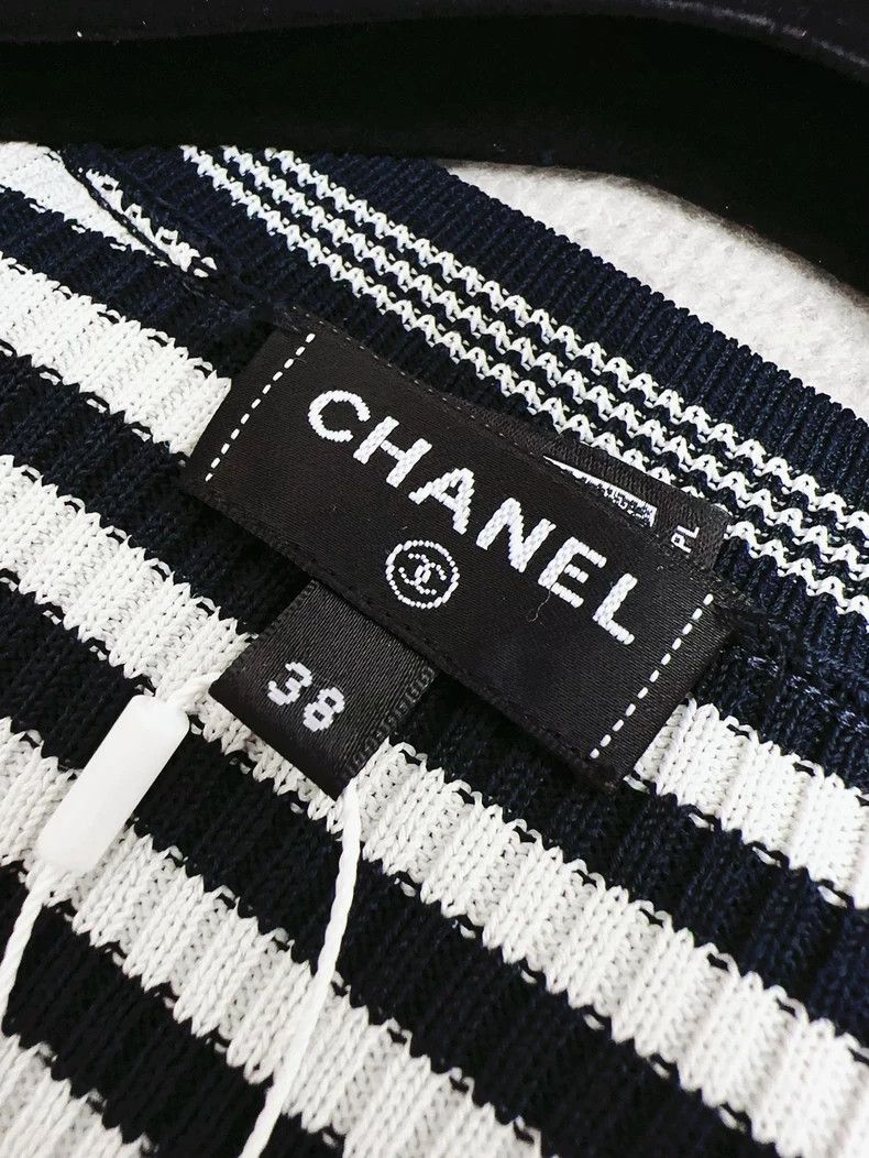 Chanel Chanel Striped Knit Cardigan 23C Early Spring Size M / US 6-8 / IT 42-44 - 7 Thumbnail
