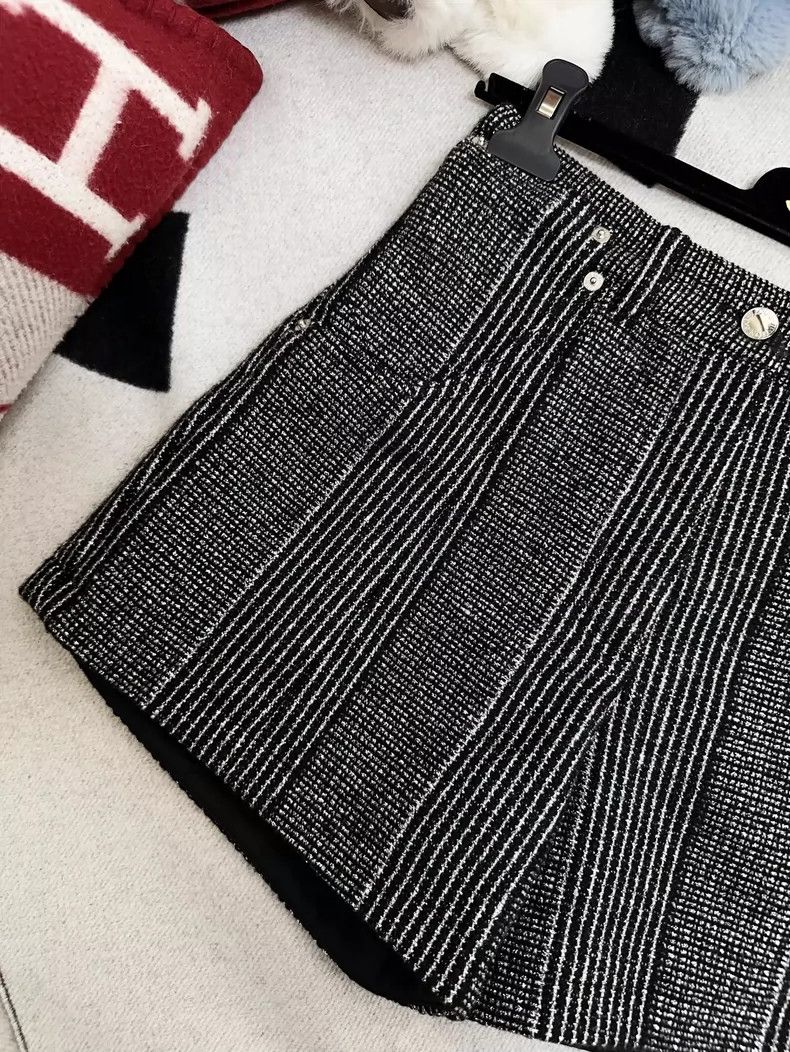 Louis Vuitton Louis Vuitton Striped Tweed Shorts Size 34 Size 34" / US 12 / IT 48 - 4 Thumbnail
