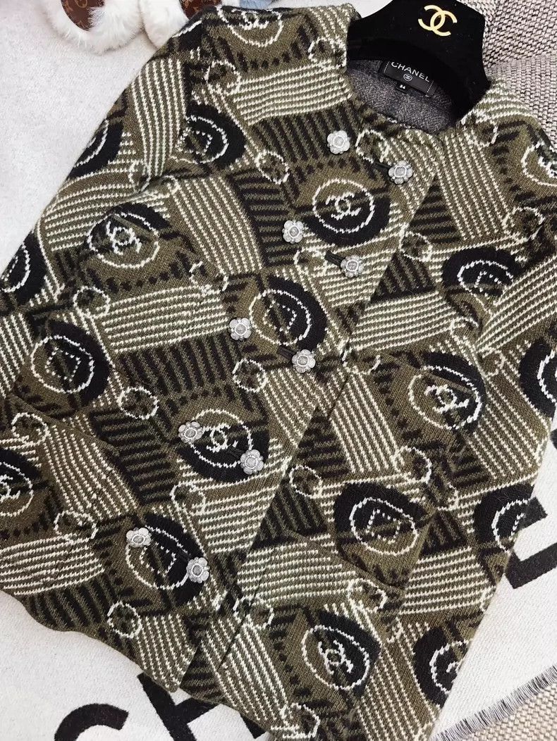 Chanel Chanel Long Sleeve Jacket with Floral Design Size S / US 4 / IT 40 - 3 Thumbnail