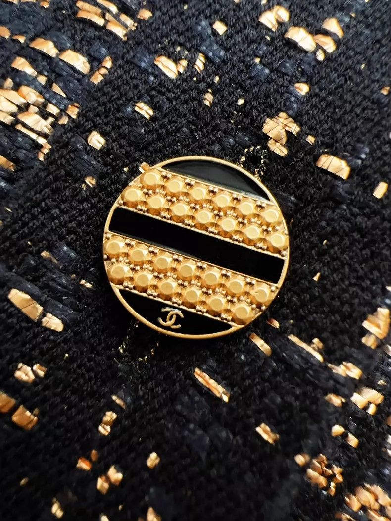 Chanel Chanel Black Gold Waistcoat Jacket Size S / US 4 / IT 40 - 4 Thumbnail