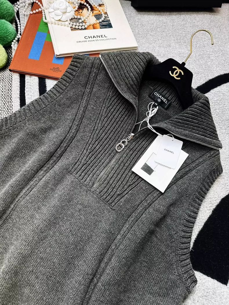 Chanel Chanel Gray Green Cashmere Sleeveless Vest Size M / US 6-8 / IT 42-44 - 4 Thumbnail