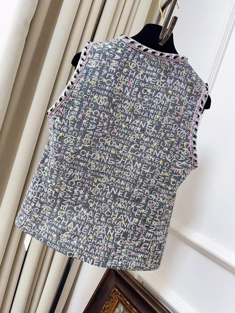 Chanel Chanel Gray Denim Sequin Logo Vest Size S / US 4 / IT 40 - 2 Thumbnail