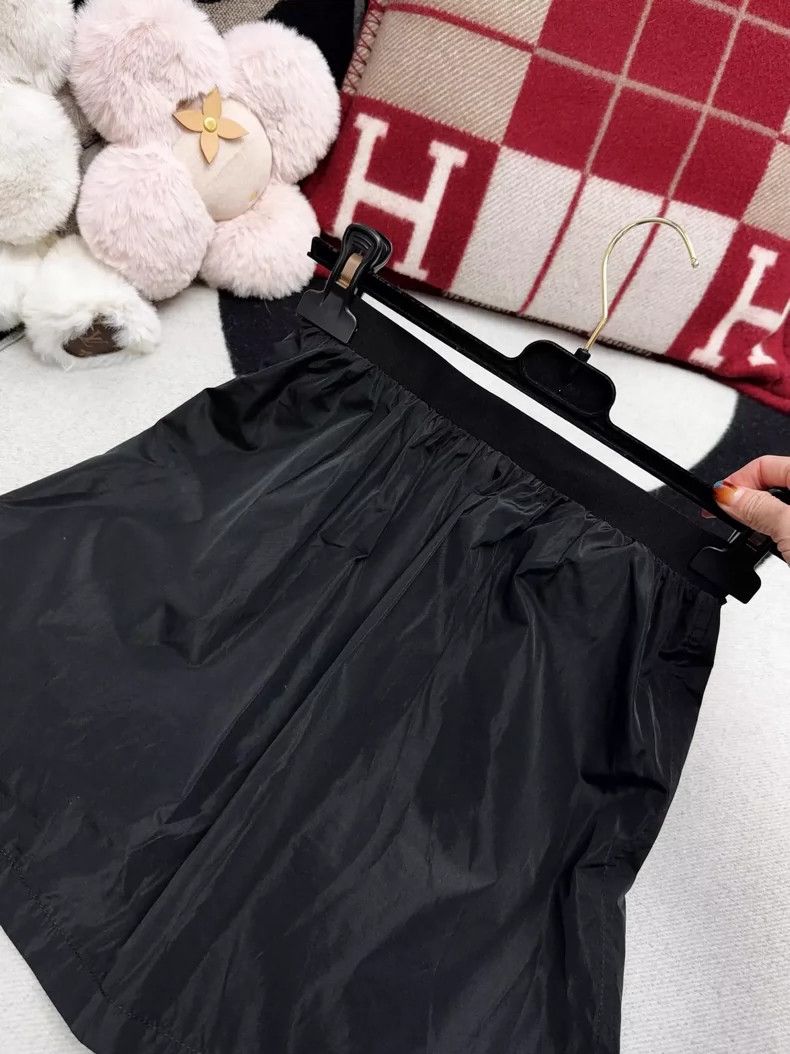 Miu Miu Miu Miu Black Nylon Skirt with Tags Size 36" / US 14 / IT 50 - 2 Thumbnail