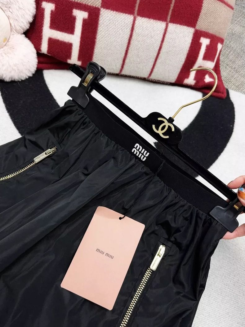 Miu Miu Miu Miu Black Nylon Skirt with Tags Size 36" / US 14 / IT 50 - 5 Thumbnail