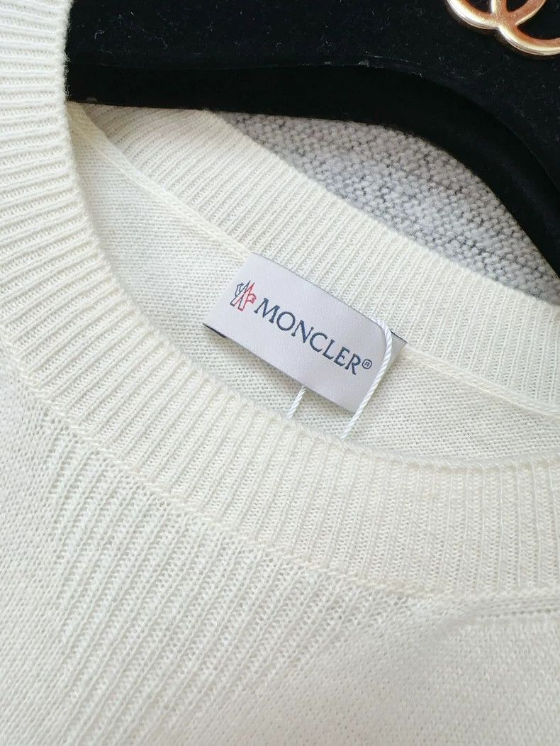 Moncler Moncler Beige Beaded Logo Knit Top Size S / US 4 / IT 40 - 5 Thumbnail
