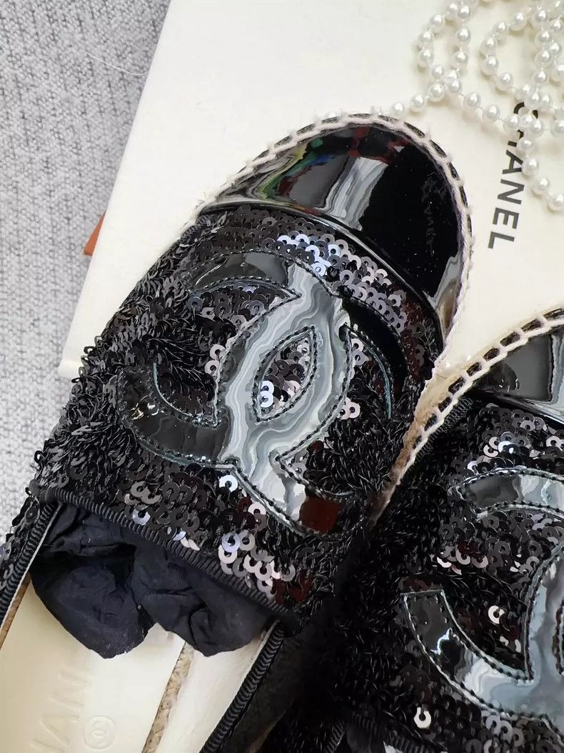 Chanel Chanel Black Sequin Fisherman Loafers Size 36 Size US 6 / IT 36 - 6 Thumbnail