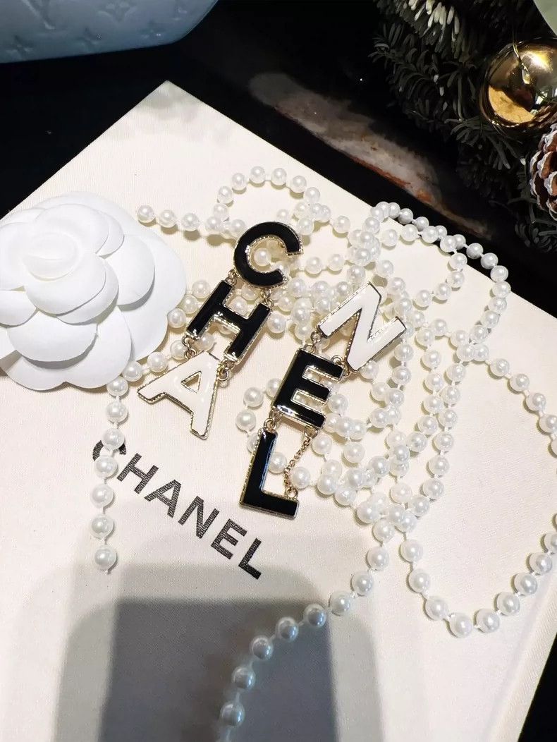 Chanel Chanel Black and White Enamel Earrings Size ONE SIZE - 6 Thumbnail