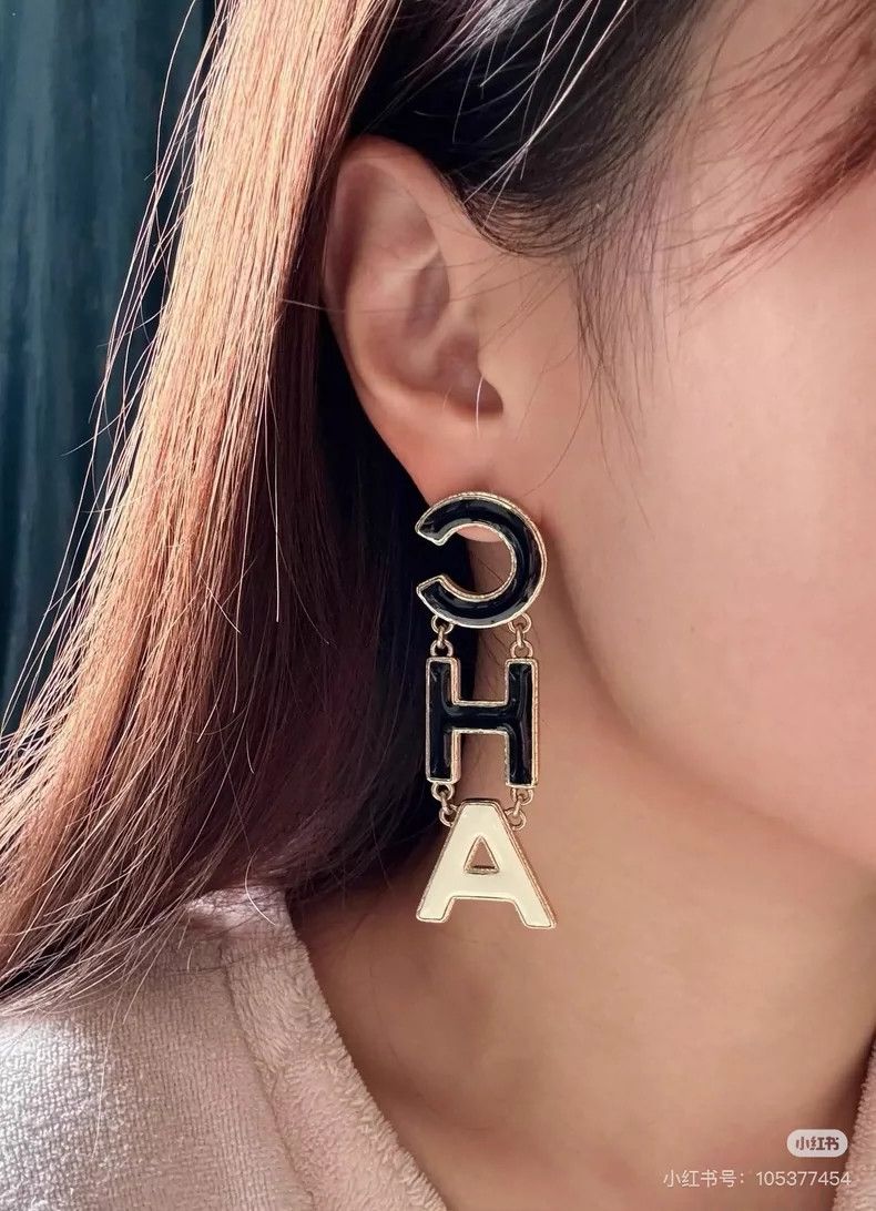 Chanel Chanel Black and White Enamel Earrings Size ONE SIZE - 7 Thumbnail
