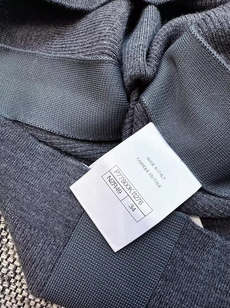 Chanel Chanel Gray Knitted Top with CC Logo Size S / US 4 / IT 40 - 4 Thumbnail