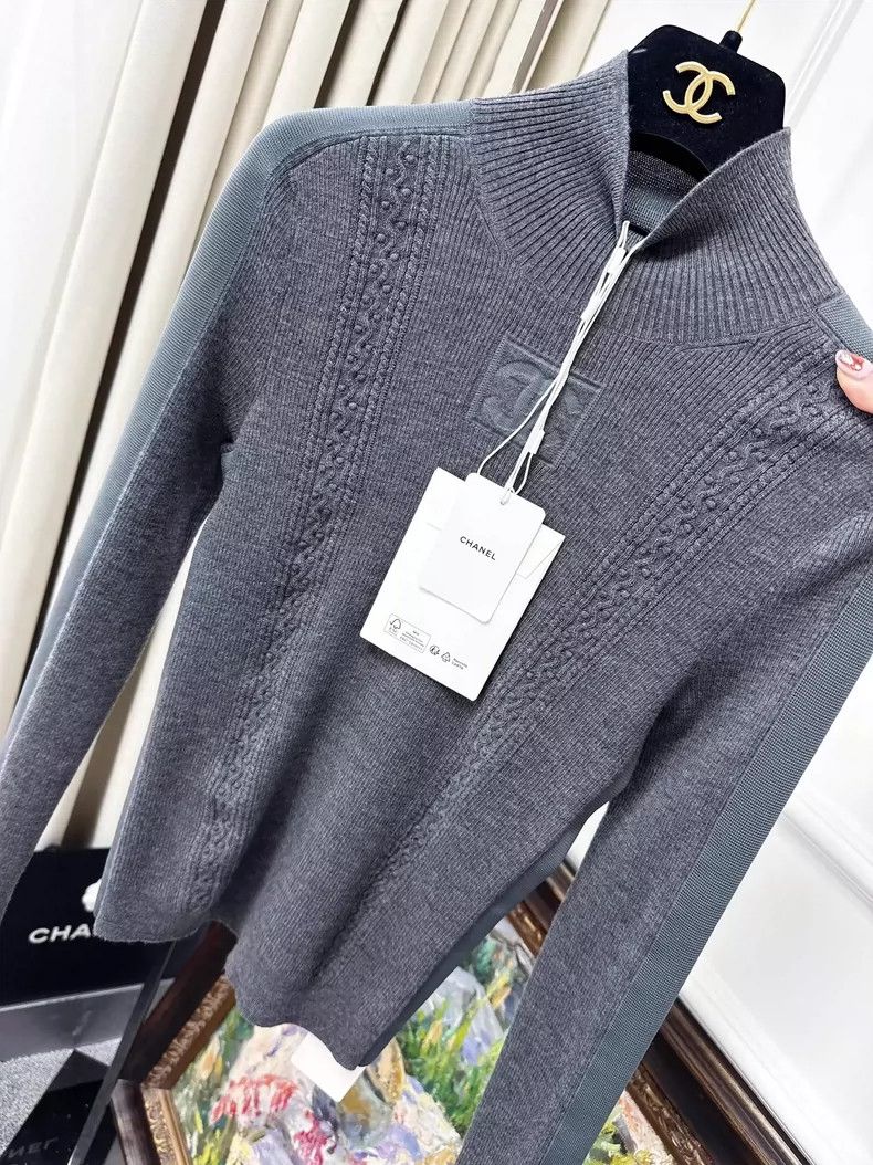 Chanel Chanel Gray Knitted Top with CC Logo Size S / US 4 / IT 40 - 6 Thumbnail