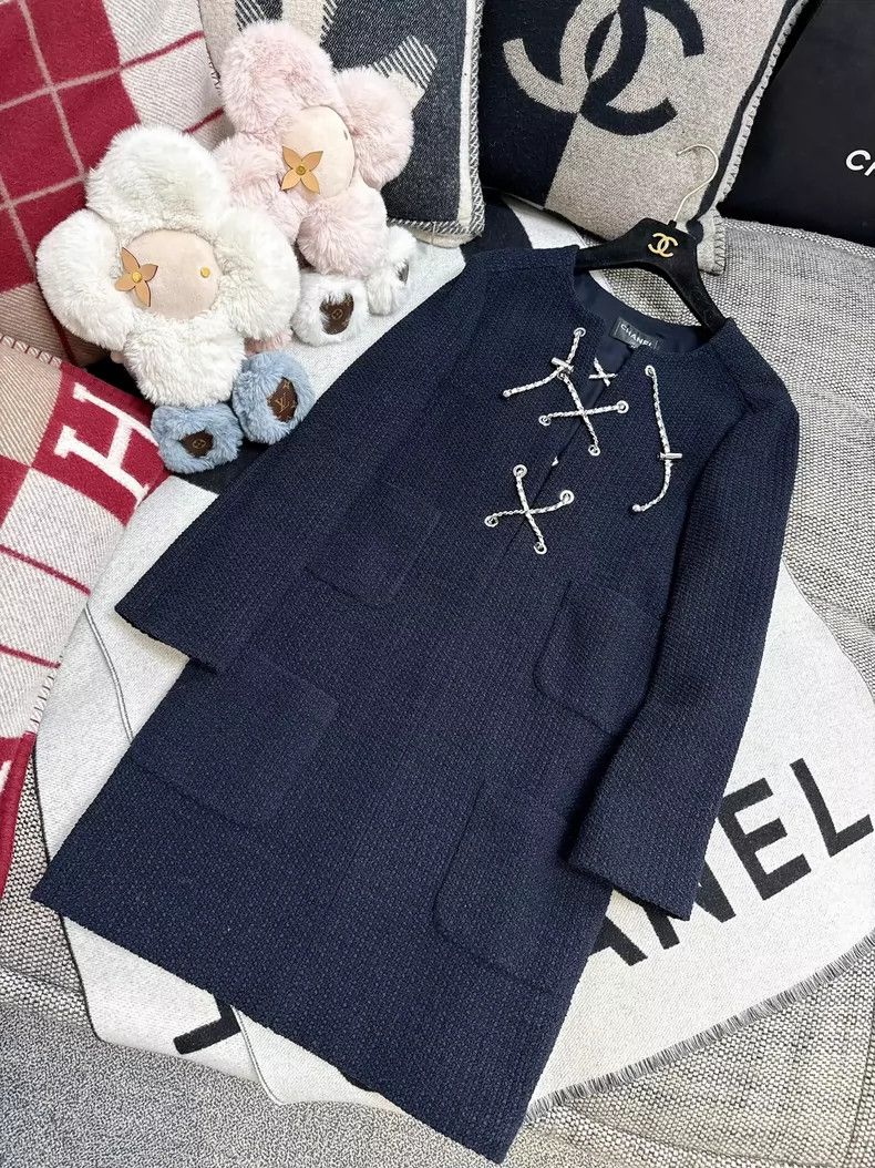 Chanel Chanel Navy Blue Tweed Dress with Drawstring Size M / US 6-8 / IT 42-44 - 6 Thumbnail