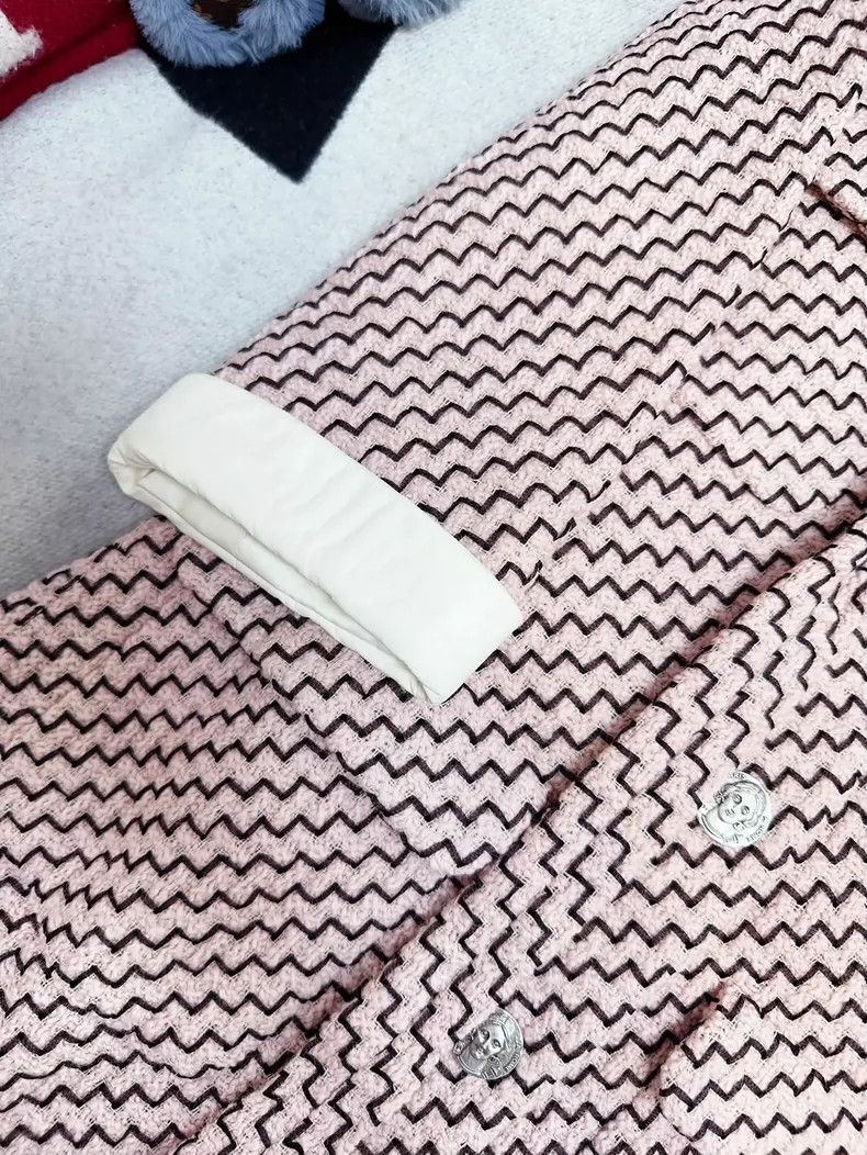 Chanel Chanel Pink Tweed Mid-Length Coat with Button Size S / US 4 / IT 40 - 3 Thumbnail