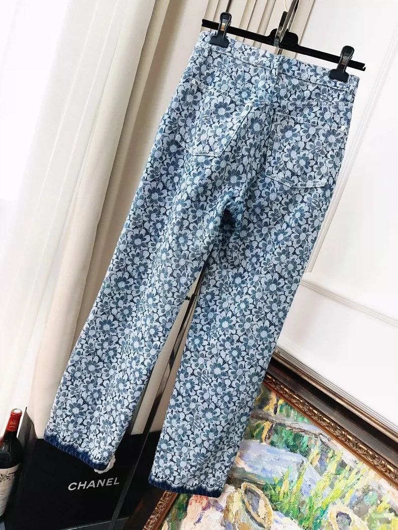 Chanel Chanel Blue White Floral Denim Pants Size 36" / US 14 / IT 50 - 2 Thumbnail