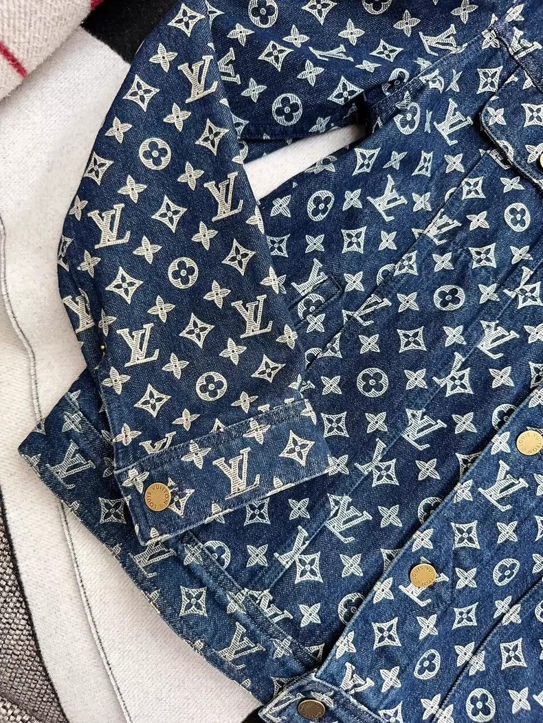 Louis Vuitton Louis Vuitton Blue Logo Denim Jacket Size L / US 10 / IT 46 - 5 Thumbnail