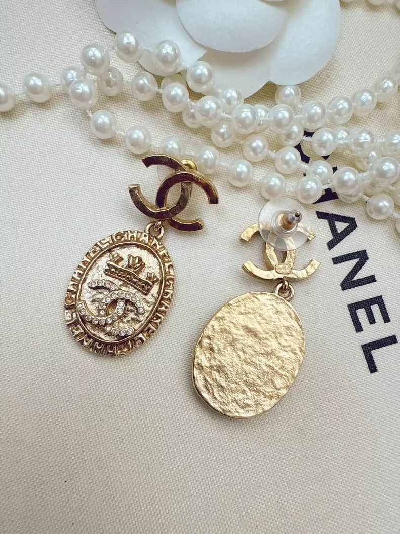 Chanel Chanel 21A Crown Coin Double C Earrings Size ONE SIZE - 4 Thumbnail