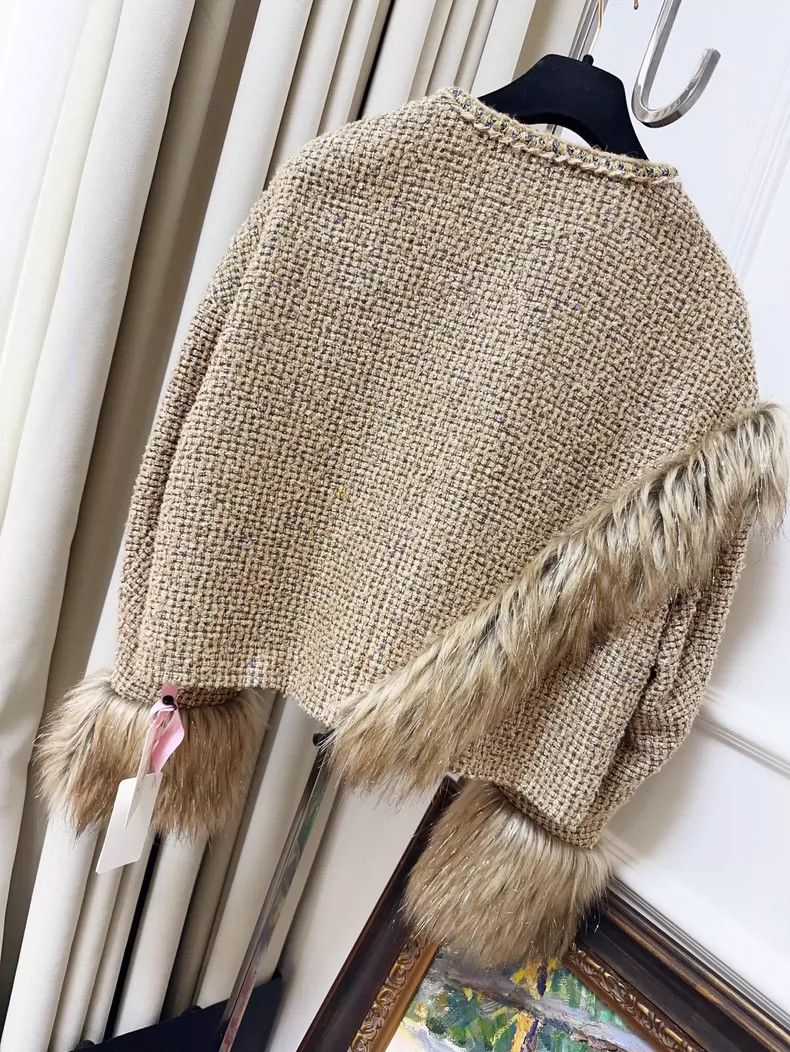Chanel Chanel Gold Fringe Knit Jacket 21A Collection Size M / US 6-8 / IT 42-44 - 2 Thumbnail