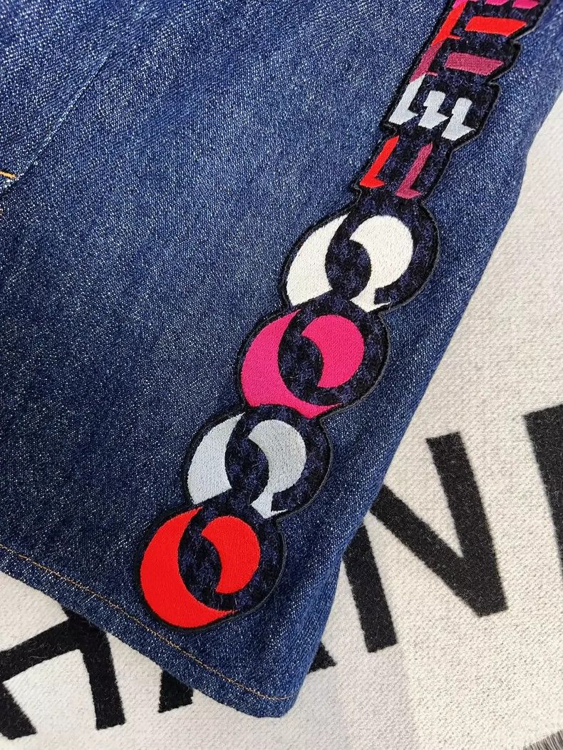 Chanel Chanel Denim Embroidered Letter Skirt Size 36 Size 36" / US 14 / IT 50 - 2 Thumbnail