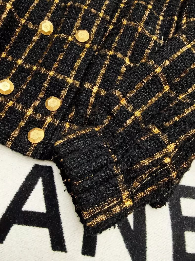 Chanel Chanel Black and Gold Double-Breasted Jacket Size M / US 6-8 / IT 42-44 - 3 Thumbnail