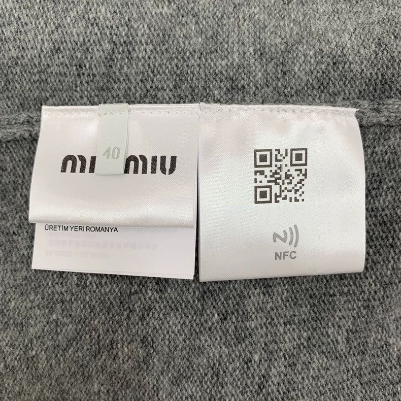 Miu Miu MiuMiu Gray V-Neck Long Sleeve Knit Sweater Size M / US 6-8 / IT 42-44 - 7 Thumbnail