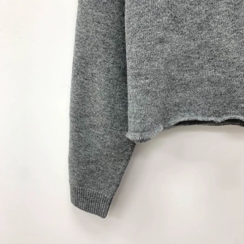Miu Miu MiuMiu Gray V-Neck Long Sleeve Knit Sweater Size M / US 6-8 / IT 42-44 - 4 Thumbnail