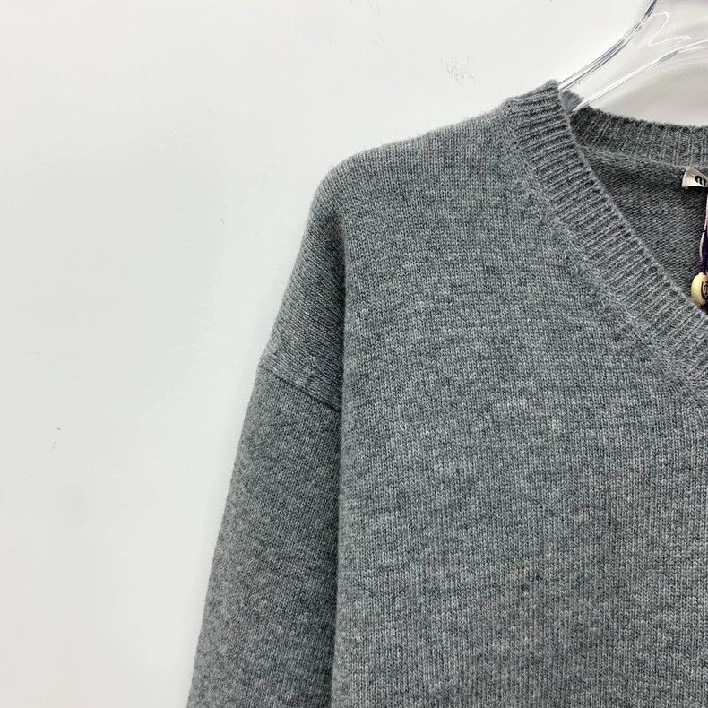 Miu Miu MiuMiu Gray V-Neck Long Sleeve Knit Sweater Size M / US 6-8 / IT 42-44 - 3 Thumbnail