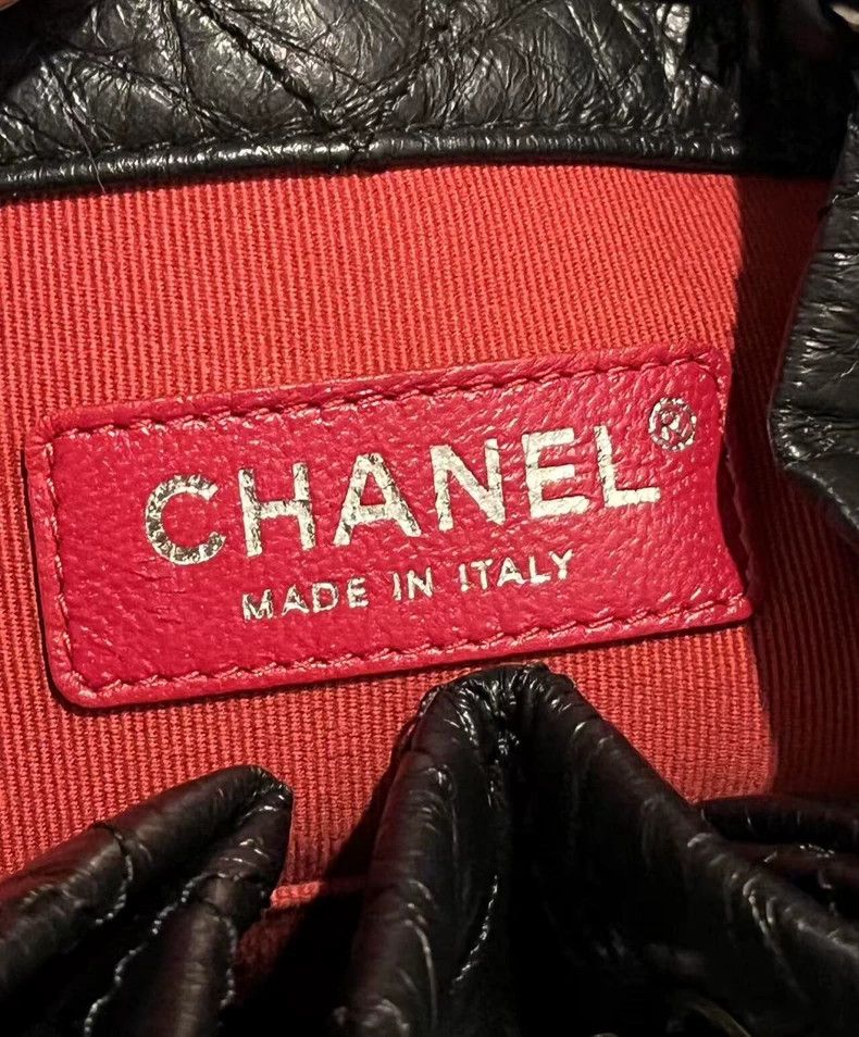 Chanel Chanel Black Quilted Leather Backpack with Chain Size ONE SIZE - 7 Thumbnail