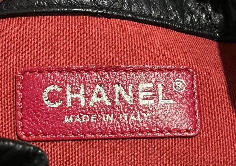 Chanel Chanel Black Quilted Leather Backpack with Chain Size ONE SIZE - 5 Thumbnail