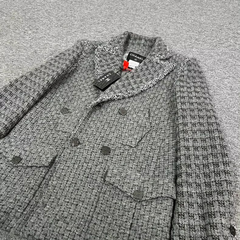 Chanel Chanel Tweed Jacket, Size 46, Gently Used Size L / US 10 / IT 46 - 4 Thumbnail