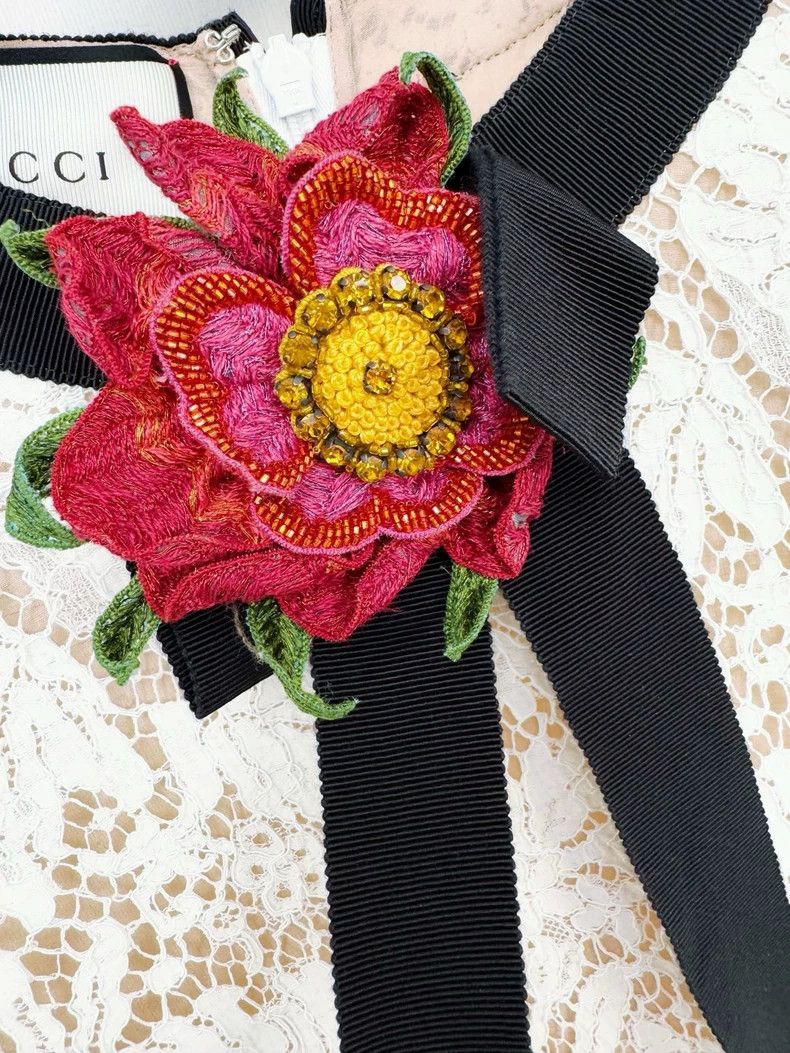 Gucci Gucci Lace Dress Size 40 Good Condition Size M / US 6-8 / IT 42-44 - 2 Thumbnail