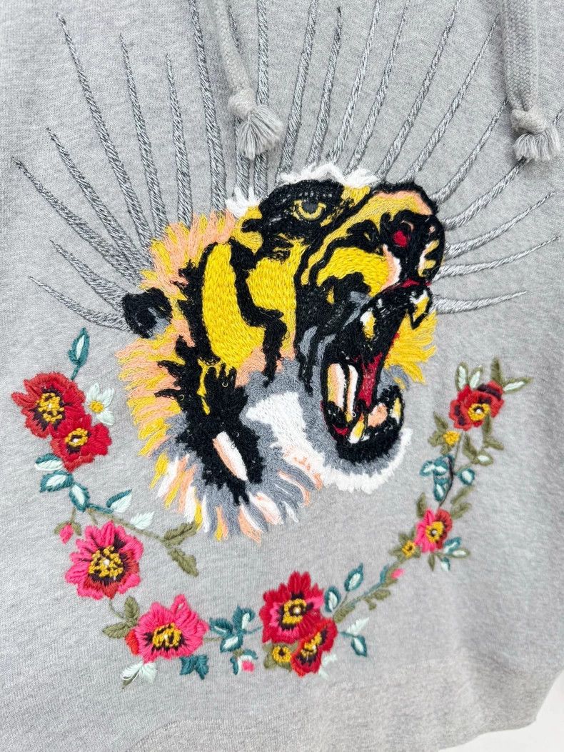Gucci Gucci Gray Hoodie with Tiger Embroidery Size S / US 4 / IT 40 - 3 Thumbnail